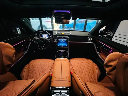 벤츠 W223 S클래스 4D 부메스터 + 액티브엠비언트 세트. 화려한 퍼포먼스 최강조합.
