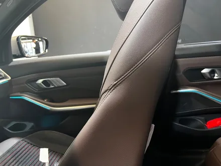 BMW 신형 3시리즈 투어링 워크인 젠틀맨 스위치 설치. 워크인 스위치 시공으로 한결 편리하게.