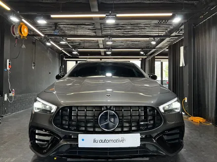 벤츠 C118 CLA45AMG 2열 후석 송풍구 설치 엠비언트 추가작업. 후석 송풍구 설치에 엠비언트까지.