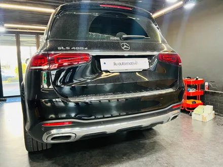 벤츠 GLS 63AMG 타입 디퓨저 머플러팁 교체.