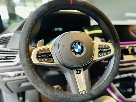 BMW G05 X5 퍼포먼스 카본 핸들 프레임 교체 + M1M2버튼 생성 + 패들시프트 추가 작업.