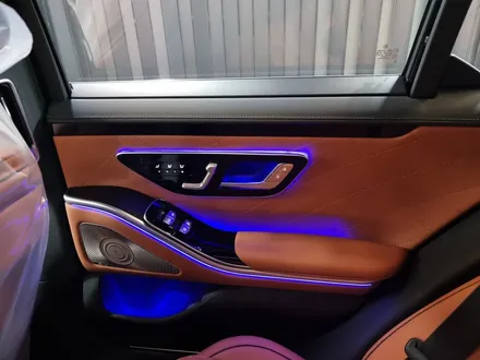 벤츠 W223 S클래스 S400d 숏바디 액티브 엠비언트 시공.