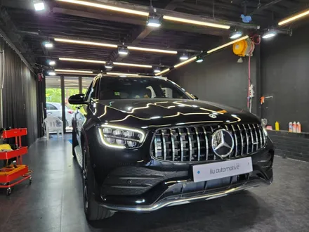 벤츠 GLC 2023 신차 튜닝 부메스터 + 송풍구 엠비언트 + 대시보드바 + 미드레인지 엠비언트.