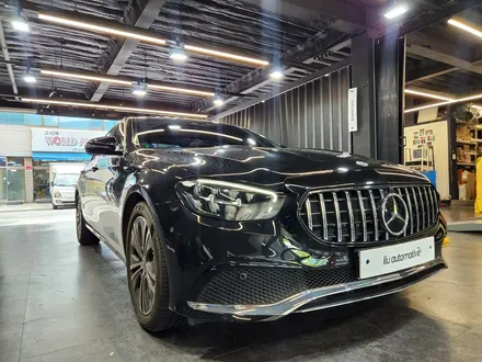 벤츠 W213 E클래스 2023 송풍구엠비언트 시공.