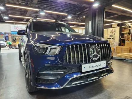 벤츠 W167 GLE 시트백 엠비언트 + 실내 카본트림 + 2열 선쉐이드.