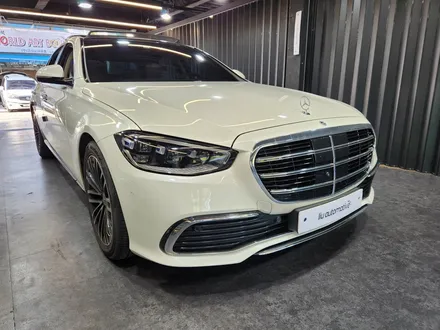 벤츠 W223 S클래스 숏바디 액티브 엠비언트 + 부메스터.