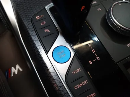 BMW i4 크리스탈 기어노브.