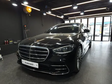 벤츠 W223 S클래스 액티브엠비언트 + 부메스터 + 천장부메스터.