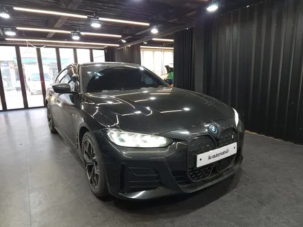 BMW i4 실내 카본 인테리어 + 리츠 광각미러 + 크리스탈 기어노브 세트.