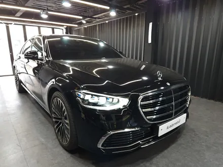 벤츠 W223 S클래스 피아노 인테리어 + 액티브 엠비언트 + 부메스터.