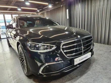 벤츠 W223 S클래스 액티브 엠비언트 + 미드레인지 + 피아노트림 + 4D부메스터