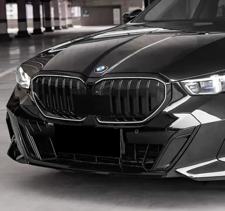 BMW G60 5시리즈 아이코닉글로우 블랙 그릴 순정부품.