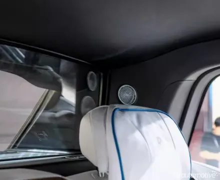 롤스로이스 컬리넌 비스포크 오디오 스피커 커버 교체 작업.
