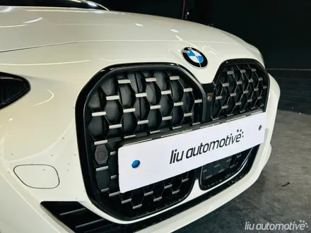 BMW 그릴 교체 G22 4시리즈 아이코닉 글로우.