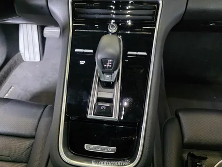 포르쉐 971 파나메라 실내 인테리어 카본으로 변경하기.