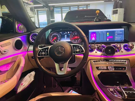 벤츠 W213 E250 E클래스 엠비언트 풀패키지. 송풍구 엠비언트 + 전동 트위터 세트.