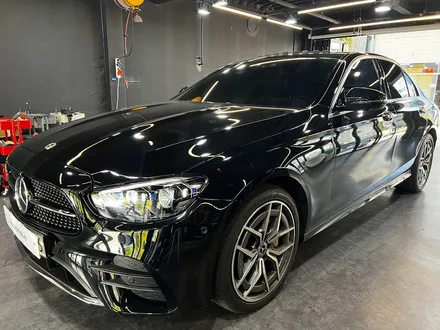 벤츠 W213 E클래스 크롬죽이기 블랙팩 + 송풍구 엠비언트.