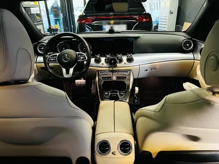 벤츠 W213 E250 E클래스 엠비언트 풀패키지. 송풍구 엠비언트 + 전동 트위터 세트.