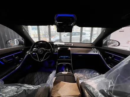 벤츠 W223 S클래스 액티브엠비언트 + 순정 부메스터 4D. 화려한 퍼포먼스, 액티브엠비언트.