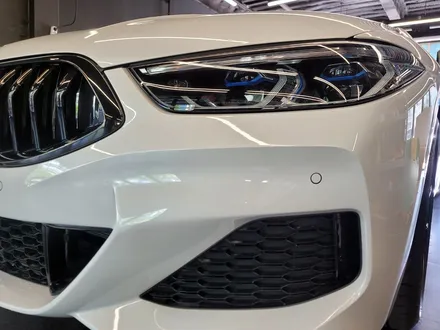 BMW 8시리즈 그란쿠페 프론트 카본 카나드. 작지만 확실한 변화.