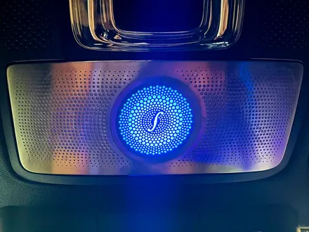 벤츠 W177 A45 AMG 미드레인지 + 선글라스 엠비언트 패키지. 유니크한 엠비언트를 원한다면.