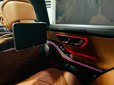벤츠 W223 S클래스 액티브엠비언트 옵션 튜닝 S580. 눈을 뗄 수 없는 액티브엠비언트.