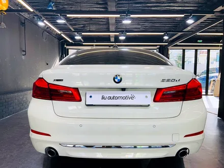 BMW G30 5시리즈 LCI 테일램프 교체 순정 부품. 믿을 수 있는 순정 테일램프.