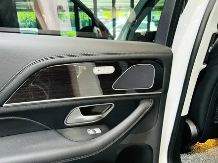 벤츠 W167 GLE300d 미드레인지 부메스터 스피커 커버 교체.