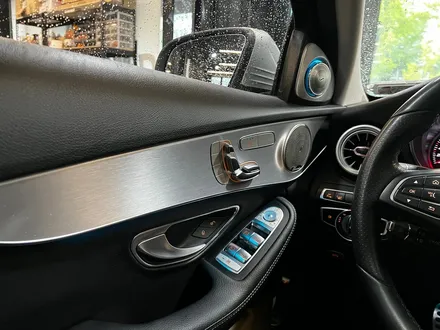 벤츠 W205 C클래스 인테리어 엠비언트 풀세트. 송풍구 + AMG바 + 리츠스마트엠비언트.