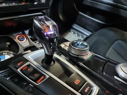 BMW F10 5시리즈 크리스탈 기어봉 교체.