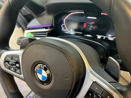 BMW G30 5시리즈 M550i 크리스탈 패키지 + M1M2 버튼 + 카본 패들시프트.