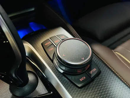 BMW 6GT 크리스탈 기어봉 교체 세트.
