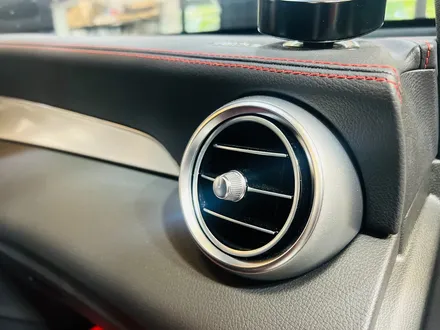 벤츠 GLC 43AMG 엠비언트 풀패키지 (송풍구+트위터 외).