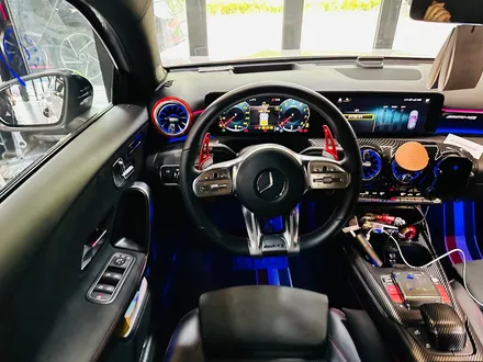 벤츠 W177 A45 AMG 순정 엠비언트 확장 시공 작업.