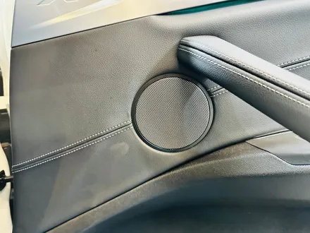 BMW X3 m40i 엠비언트 스피커 + 크리스탈 기어봉 세트.