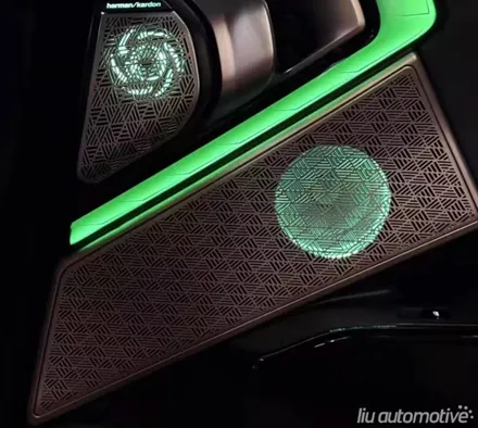 BMW 신형 X3 G45 엠비언트 스피커 확장 패키지.