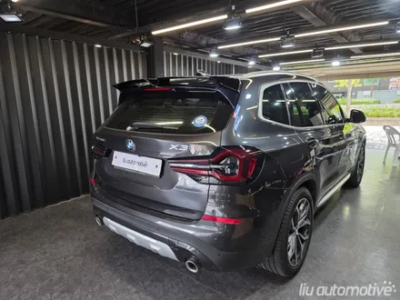 BMW X3 신형타입 테일램프 교체.