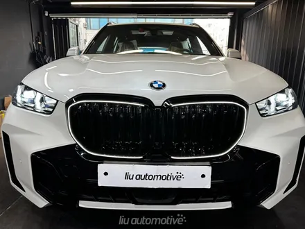 BMW X5 2026 아이코닉글로우 그릴 설치.