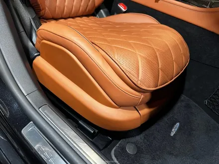 벤츠 W223 S클래스 S350d 숏바디 피아노트림 + 시트보호 커스텀.