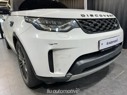 랜드로버 디스커버리5 전기형에서 후기형으로 바디킷 교체 하였습니다.