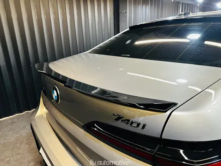 BMW G70 7시리즈 블랙 퍼포먼스 바디킷 + 스카이라운지 엠비언트 패키지. / 서울 서초