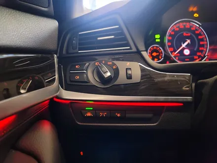 BMW F10 5시리즈 리츠 스마트 엠비언트 패키지. 이제는 필수, 실내 엠비언트.