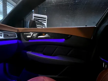 벤츠 W218 CLS 엠비언트 인테리어. 이제는 기본이 된 엠비언트 시공.