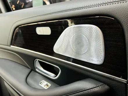 벤츠 W167 GLE300d 미드레인지 부메스터 스피커 커버 교체.
