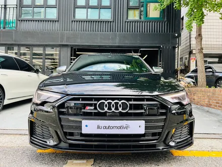 아우디 A6 C8 신차 출고 패키지 (S6그릴+RS6그릴+디퓨저+스포일러+미러+테일램프+실내엠비언트+컵홀더설치+타공기어노브+S6시동버튼+후석USB설치+안전벨트엠비언트+크롬죽이기).