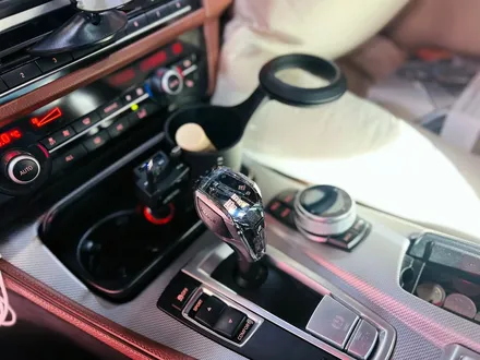 BMW F10 5시리즈 크리스탈 기어봉 교체 세트.