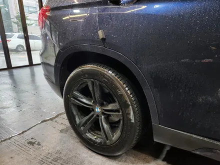 BMW F15 X5 오버휀다 휠하우스 트림 교체하기.
