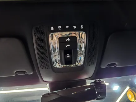벤츠 CLA C118 순정 선글라스 보관함 생성후 엠비언트.