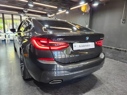 BMW 6GT 블랙팩 크롬죽이기 그릴 + 머플러 + 윈도우트림 + 엠블럼.