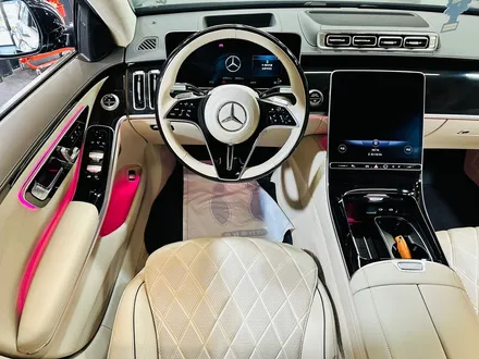 벤츠 W223 S클래스 피아노 트림 + 액티브 엠비언트.